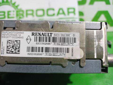 Foto 2ª: Sistema Audio Radio CD Renault Scenic GRAND EMOTION 112CV [K4M812] (2003)