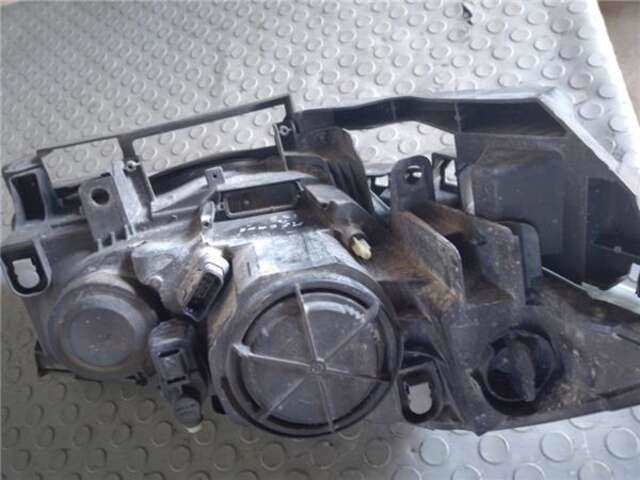 Foto 2ª: Faro Izquierdo Renault Megane 1.5 AUTHENTIQUE [1.5 LTR. - 78 KW DCI DIESEL] II BERLINA 5P (10.2002-_) [K9K P7]