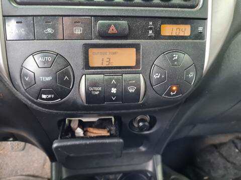Mando Calefacción A. A. Toyota Rav4 2.0 D-4D EXECUTIVE 4X4 2003 ) 116CV 85KW