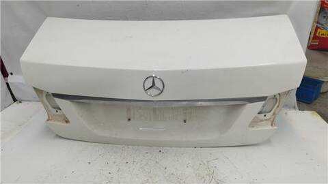 Portón Mercedes Clase E 180 VERSION INDEFINIDA