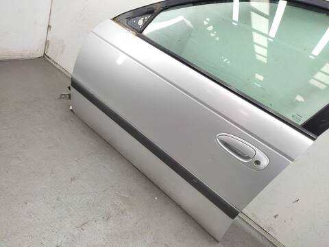 Foto 2ª: Puerta Delantera Izquierda Toyota Avensis 1.6 AT220_) 110CV 81KW [4AFE] (1999)