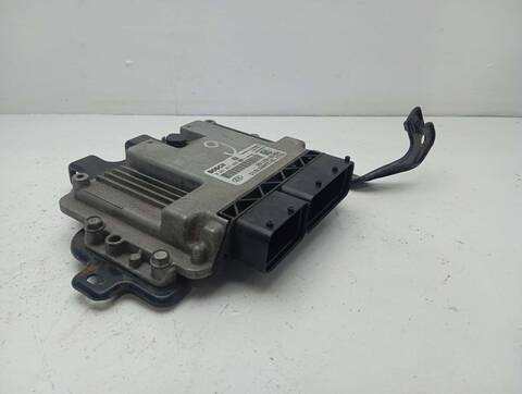 Foto 2ª: Centralita Motor ECU Kia Sportage DRIVE 4X2 116CV 85KW [D4FD] (2011)