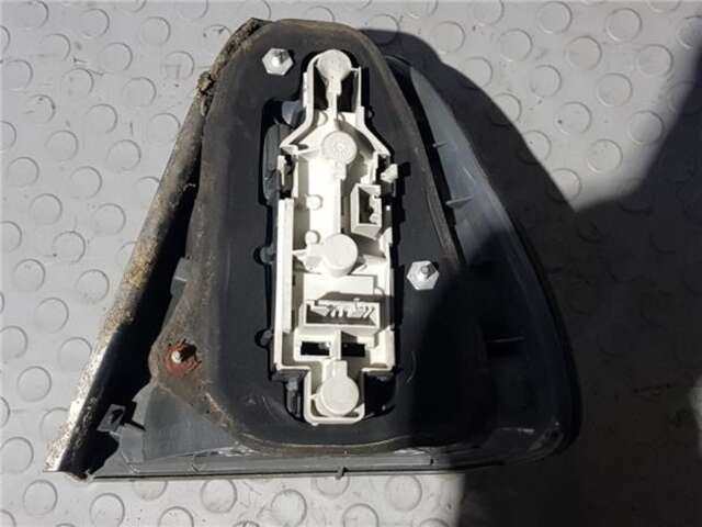 Foto 3ª: Piloto Trasero Izquierdo Bmw Serie 3 315 2.0 320TD [2.0 LTR. - 110 KW 16V DIESEL CAT] [M47 D20 (20 4 D4)]