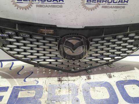 Foto 3ª: Rejilla Delantera Mazda 3 1.6 16V CAT BERLINA 105CV 77KW [Z6] (2005)