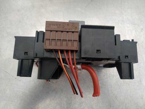 Foto 3ª: Caja Reles Fusibles Mercedes Clase C 160 C 220 T CDI BLUETEC 205.204) 170CV 125KW FAMILIAR [651921] (2014)