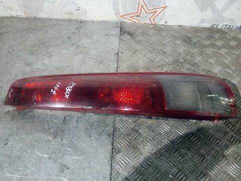 Piloto Trasero Derecho Nissan X-Trail COMFORT 114CV 84KW T30)