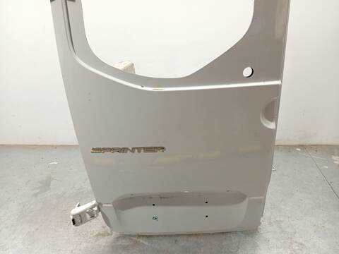 Foto 2ª: Puerta Trasera Izquierda Mercedes Sprinter 419 CDI RWD 907.643 907.645 907.647) 190CV 140KW FURGONETA [654920] (2024)