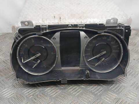 Cuadro de Instrumentos Toyota Hilux 2.4 D 4WD GUN125_) 150CV 110KW