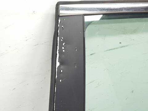 Foto 3ª: Puerta Trasera Izquierda Renault Kadjar INTENS (2015)