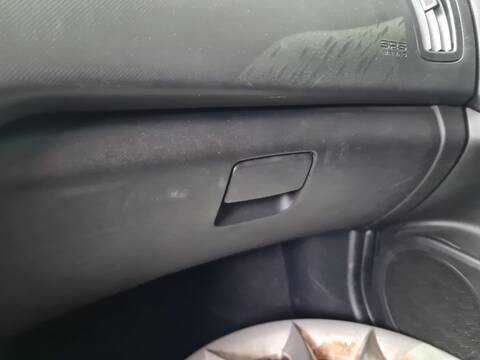 Guantera Kia Ceed 116CV