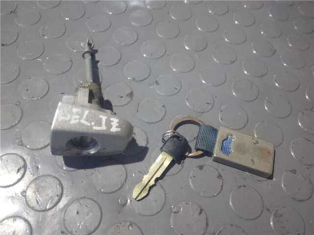 Foto 3ª: Cerradura Puerta Delantera Izquierda Toyota Prius HÍBRIDO BASIS [HÍBRIDO 57 KW ( 1.5 LTR. - 57 CAT)] [1NZ-FXE]