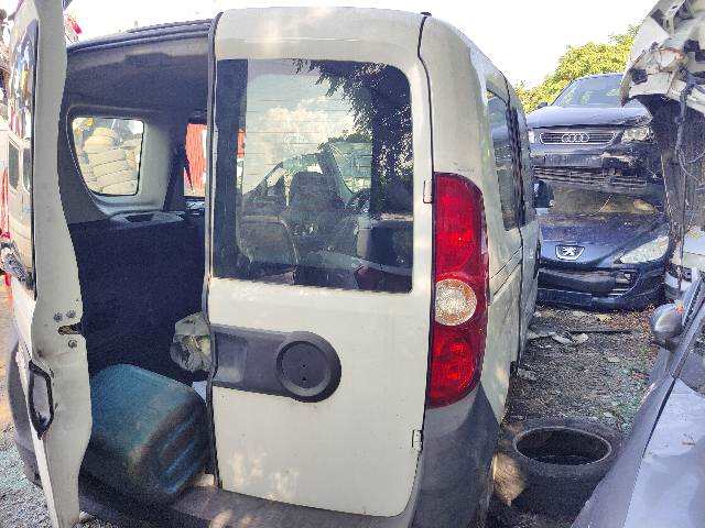 Puerta Trasera Derecha Fiat Doblo 1.3 D