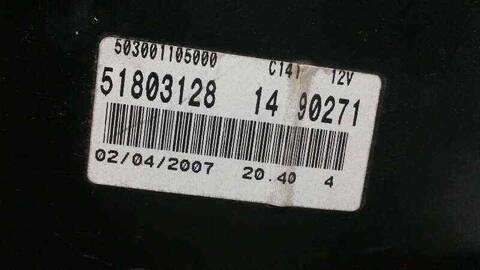 Foto 3ª: Cuadro de Instrumentos Fiat Punto BERLINA (2003)