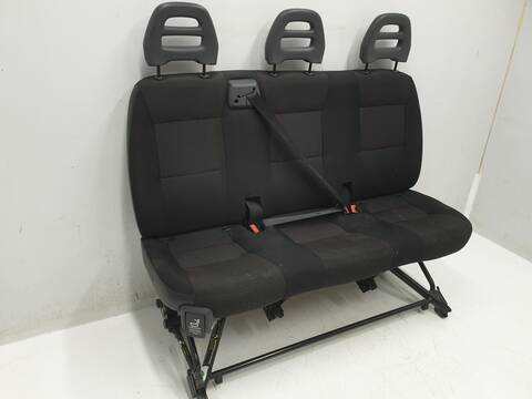 Foto 3ª: Asiento Trasero Central Peugeot Boxer 333 L2H2 ACTIVE BLUE-HDI 140 (1994)