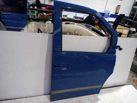 Foto 3ª: Puerta Delantera Derecha Mercedes Vito 112 CDI 638.094) 122CV [OM 611] (1996)