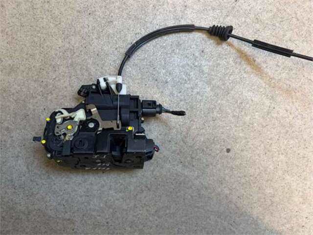 Foto 2ª: Cerradura Puerta Trasera Izquierda Volkswagen Golf 1.9 TDI [AJM]