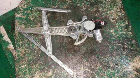 Elevalunas Eléctrico Delantero Derecho Toyota Yaris 1.4 TD CAT 75CV 55KW