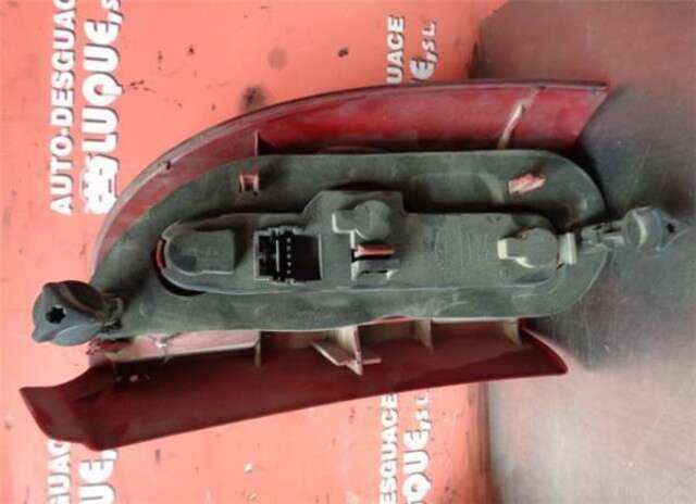 Foto 3ª: Piloto Trasero Izquierdo Renault Megane I FASE 2 BERLINA (BA0)(1999-_) [K4J714]