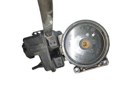 Foto 1ª: Bomba de Direccion Mercedes Clase C 160 C 220 CDI 204.302) COUPE (2011)