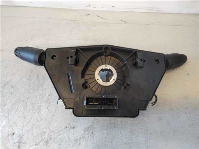 Foto 3ª: Mando Multifuncion Opel Corsa 1.3 111 YEARS [1.3 LTR. - 66 KW 16V CDTI CAT (Z 13 DTH - L4I)] [Z13DTH]