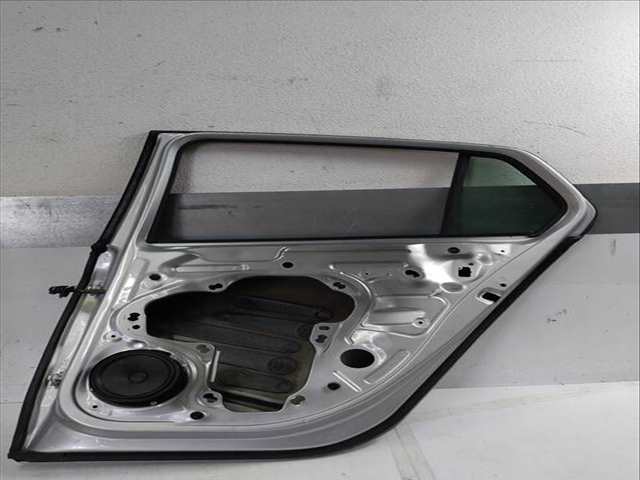 Puerta Trasera Derecha Volkswagen Golf 150 CV 110KW