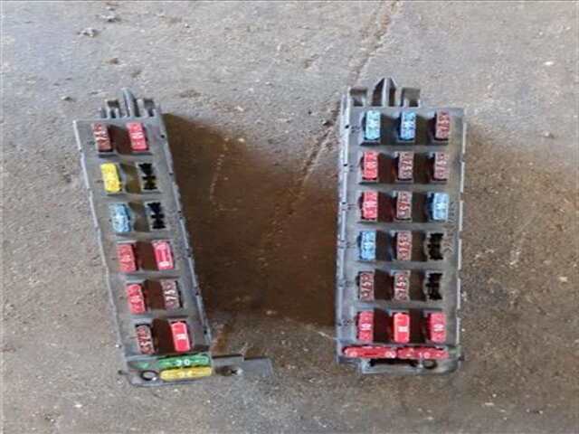 Caja Reles Fusibles Mercedes Clase C 160 2.2 220 DIESEL (202.121) [2.2 LTR. - 70 KW DIESEL CAT]