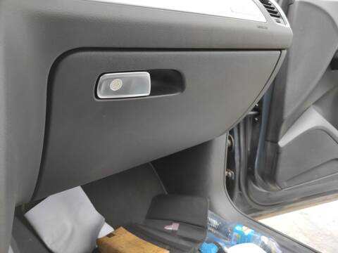 Guantera Audi Q5 CAHA