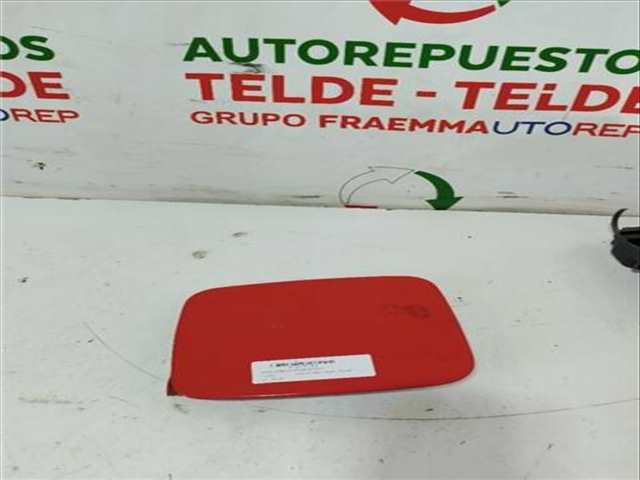 Tapa Exterior Combustible Toyota Starlet 1.3