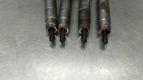 Foto 2ª: Inyectores Mercedes Clase E 180 320 CDI 210.026) BERLINA 197CV 145KW (1999)