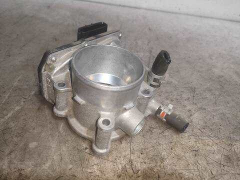 Foto 3ª: Caja Mariposa Toyota Auris 2ZRFXE (2016)