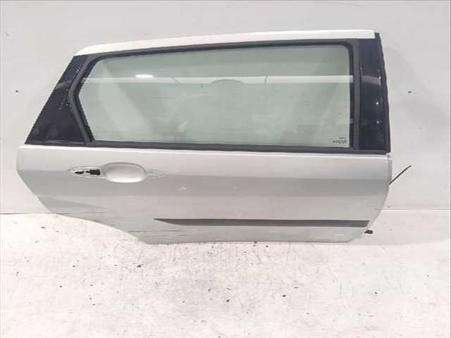 Foto 2ª: Puerta Trasera Derecha Ford Focus 1.8 TDCI 100CV [FFDA] (1998)