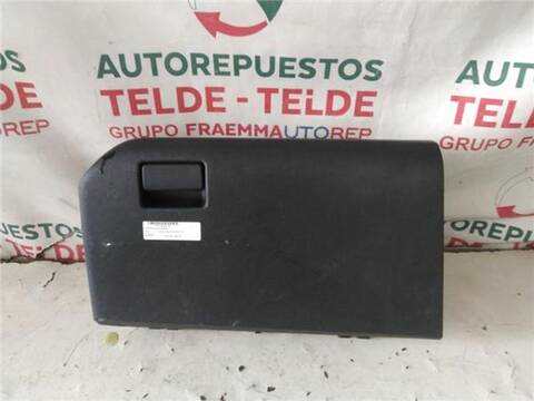 Guantera Toyota Auris 1.8