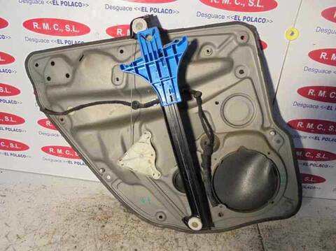 Foto 2ª: Elevalunas Manual Trasero Derecho Volkswagen Golf 1.6 16V BERLINA 105CV 77KW [BCB] (2003)