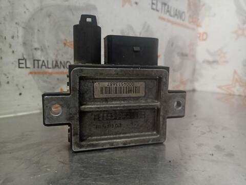 Foto 3ª: Caja Reles Fusibles Bmw X5 XDRIVE40D 306CV 225KW [N57SD30B] (2011)