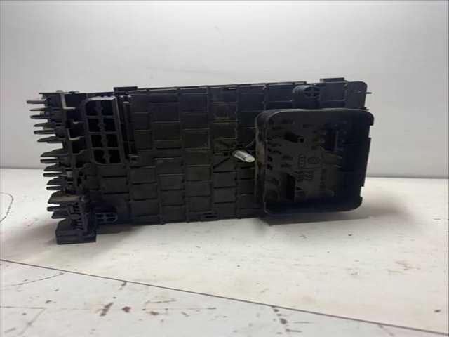 Foto 3ª: Caja Reles Fusibles Volkswagen Passat BERLINA