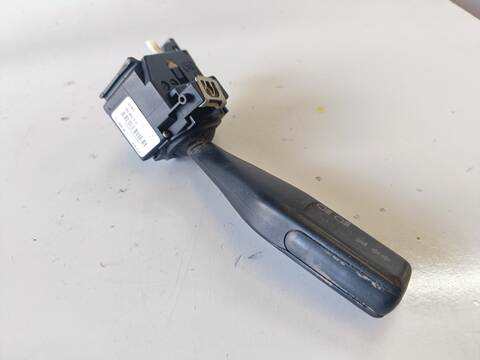 Foto 2ª: Mando Luces Volkswagen Golf HIGHLINE 1.6 16V FSI 116CV (2003)