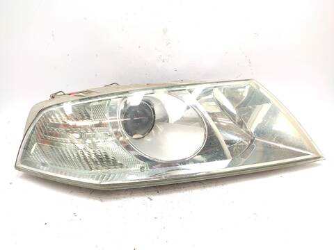 Faro Derecho Skoda Octavia 2.0 FSI 150CV 110KW