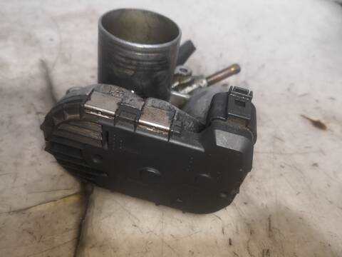 Foto 3ª: Caja Mariposa Volkswagen Polo ANX BERLINA (2001)