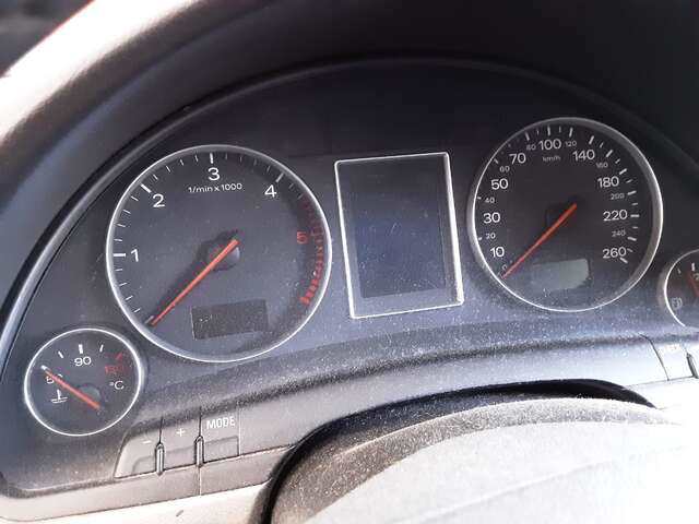 Foto 2ª: Cuadro de Instrumentos Audi A4 2.5 TDI AVANT BERLINA 0CV (2002)