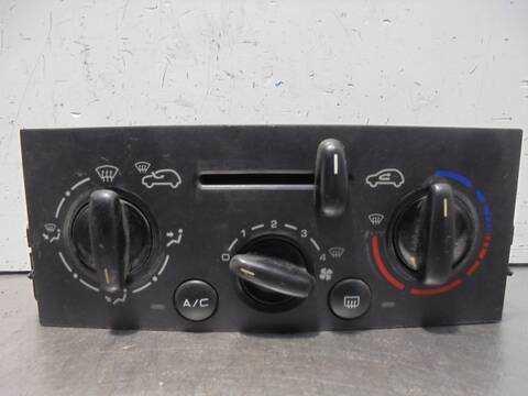 Foto 3ª: Mando Calefacción A. A. Peugeot 207 CONFORT 95CV 70KW [BFS] (2008)