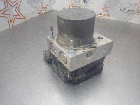 Foto 2ª: Abs Toyota Verso COMFORT 112CV 82KW [N47C16A] (2015)