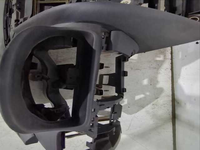 Foto 3ª: Salpicadero Peugeot 407 2.0 HDI 135 6DRHRH 6DRHRE 6DRHRG 6DRHRJ) 136CV [RHR (DW10BTED4)] (2004)