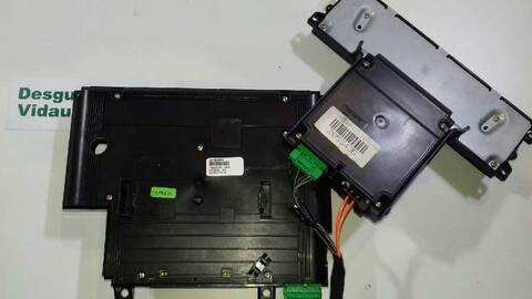 Foto 3ª: Sistema Audio Radio CD Volvo XC 70 MOMENTUM AWD 205CV 151KW [D5244T10] (2010)