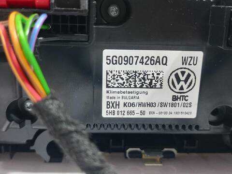 Foto 3ª: Mando Climatizador Volkswagen Golf COMFORTLINE BLUEMOTION AUT. 150CV (2013)