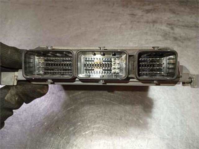 Foto 3ª: Centralita Motor ECU Renault Megane 1.5 AUTHENTIQUE [1.5 LTR. - 78 KW DCI DIESEL] II BERLINA 5P (10.2002-_)
