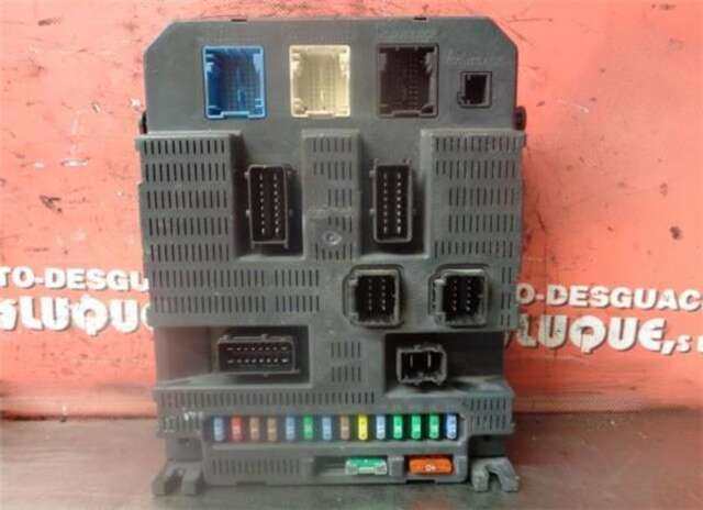 Foto 3ª: Caja Reles Fusibles Peugeot 207 1.6 HDI