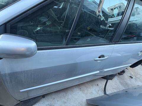 Foto 3ª: Puerta Delantera Izquierda Renault Scenic K9KP732 JM) (2009)