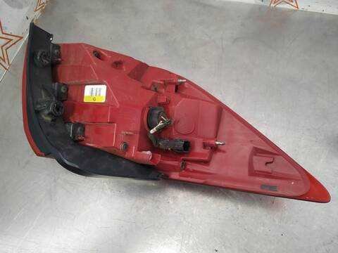 Foto 3ª: Piloto Trasero Derecho Kia Sportage EMOTION 4X2 116CV 85KW [D4FD] (2013)