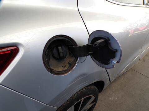 Tapa Exterior Combustible Renault Clio H4B4