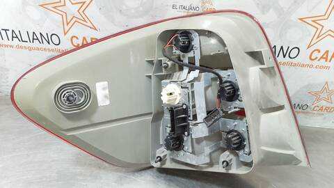 Foto 2ª: Piloto Trasero Derecho Mercedes Clase ML 350 3.0 CDI V6 265CV 195KW AUT. OM 642 W164) 164.124) [OM642940] (2005)